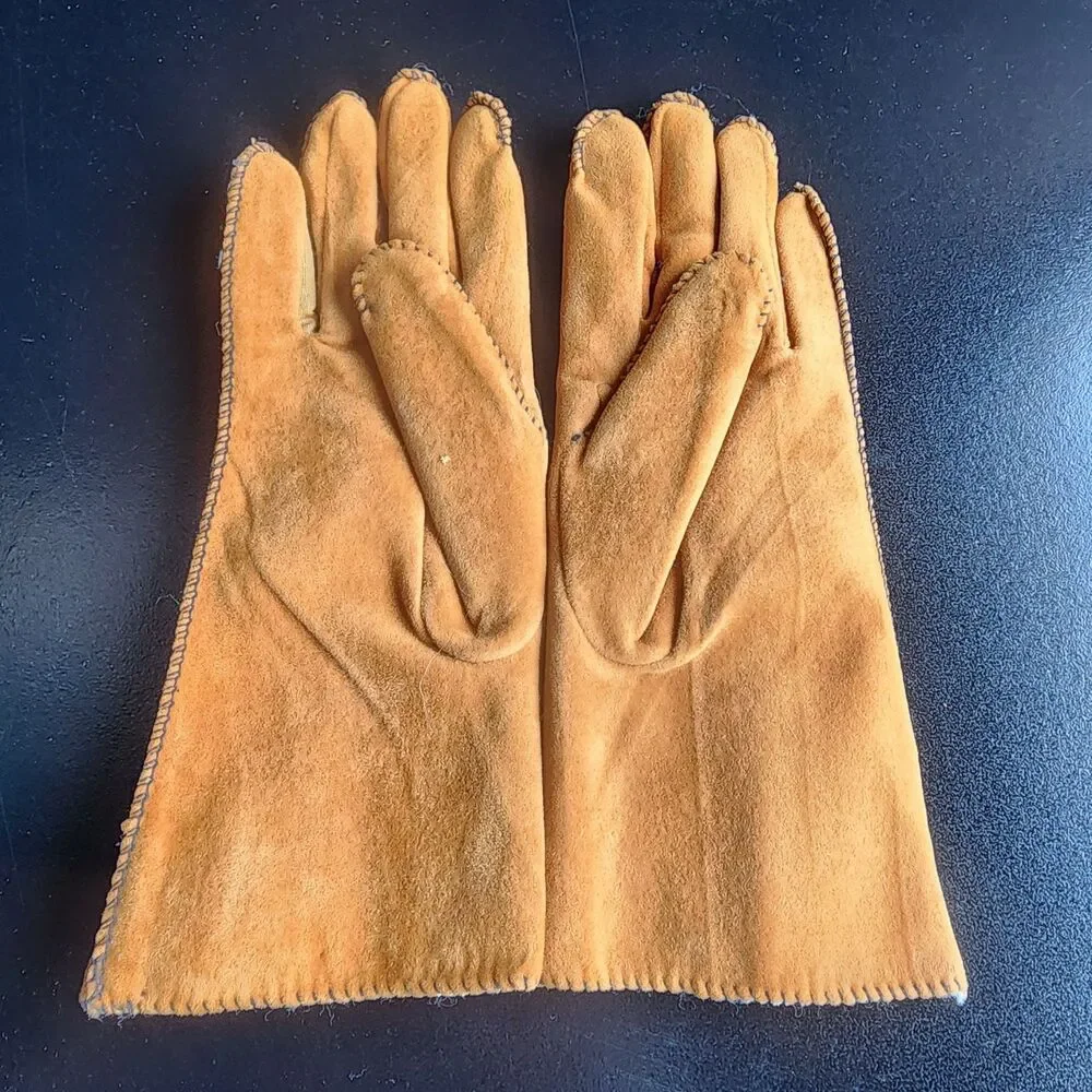 Vintage NOS Women’s Size Medium FAUX Brown Leather Glove Set Velveteen